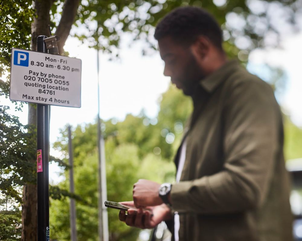 AI-driven RingGo text scam targets drivers' bank details