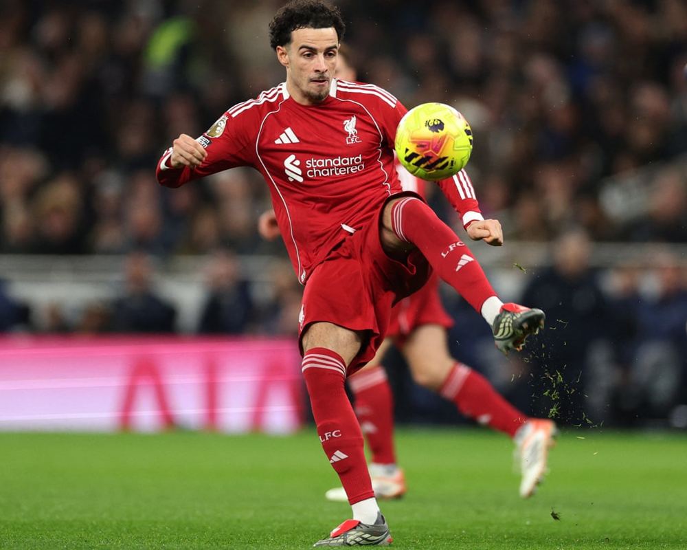 Inter Milan raise Curtis Jones offer to €35m as Liverpool contract risk grows