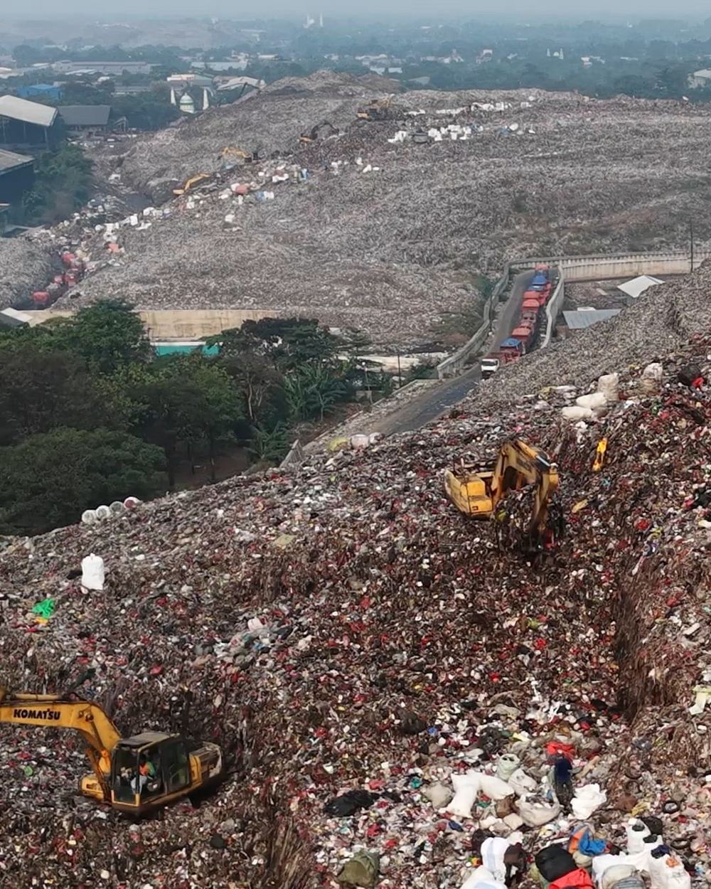 ‘The trash does not stop’: life among the garbage mountains of Jakarta, the world’s biggest city