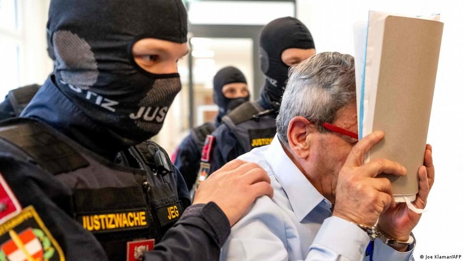Austrian court convicts 2 former Syrian officials of abuse