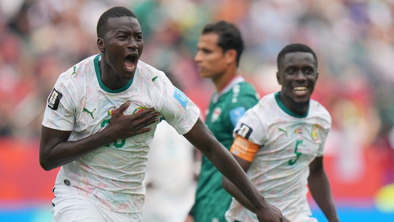 Senegal thrash Iraq to close on WC knockout stages - and potential meeting with England