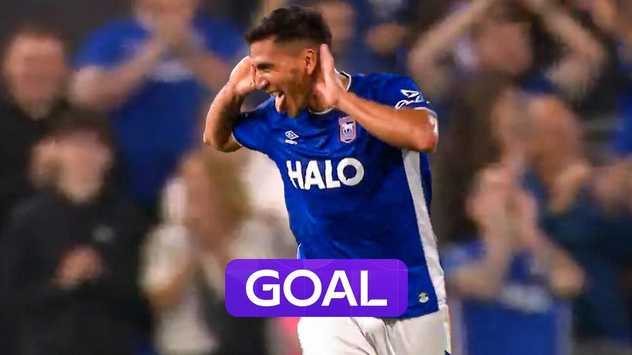 STUNNING! Nunez scores from near halfway line to seal Ipswich win