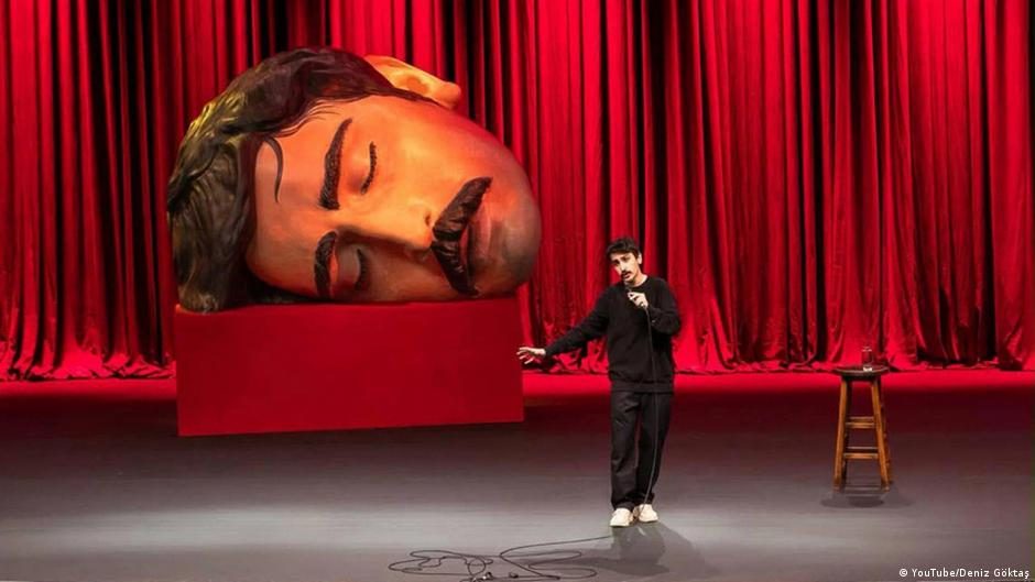 Turkish comedian Deniz Goktas detained at Istanbul airport