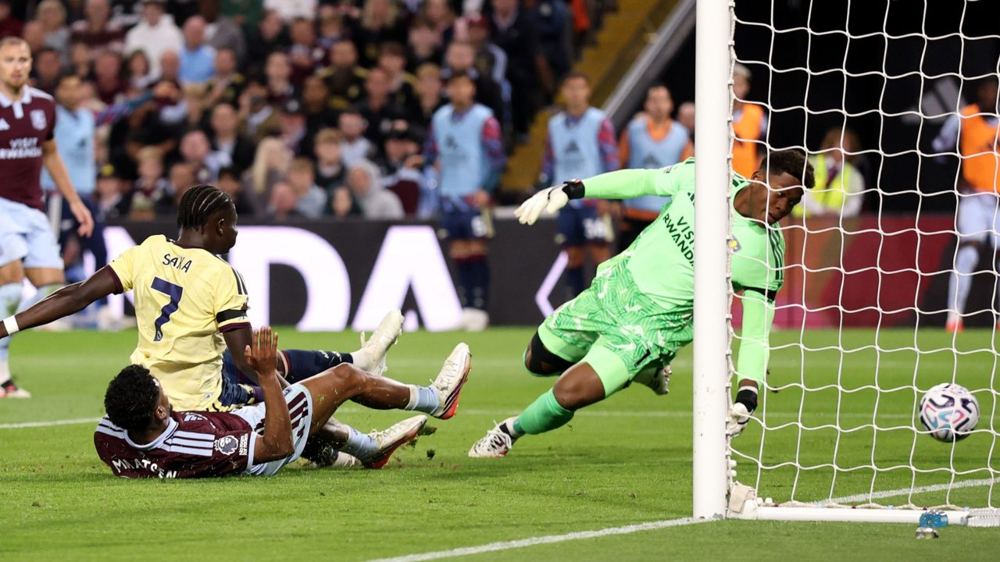 Arsenal edge Aston Villa to maintain perfect start to Premier League title defence