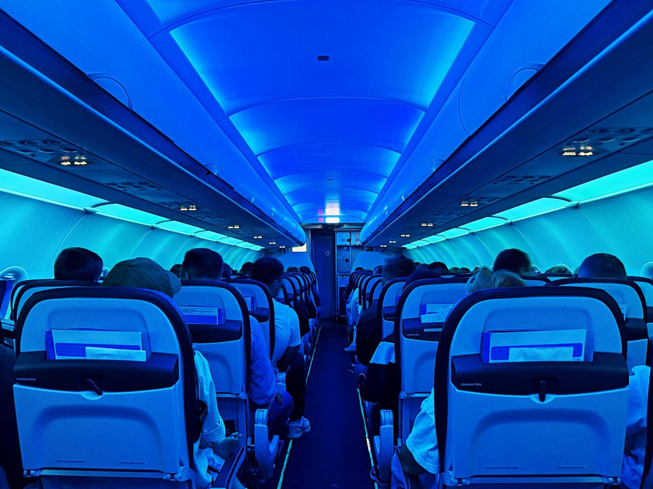 Why Do Planes Dim the Cabin Lights Before Takeoff and Landing?