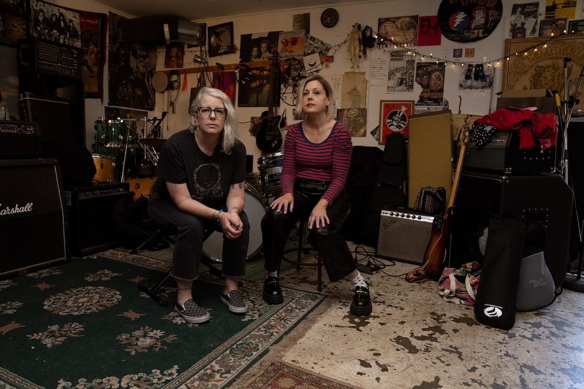 Heavens To Betsy Reunite For First Show In 32 Years, Announce US Tour