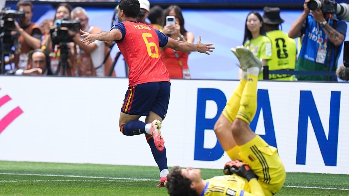 Spain score late winner to beat Belgium and set up clash with France