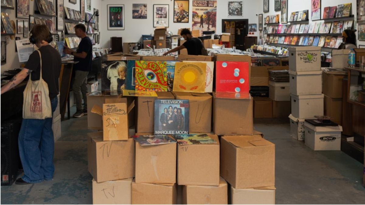 Tom Verlaine’s Massive Personal Record Collection to Go on Sale