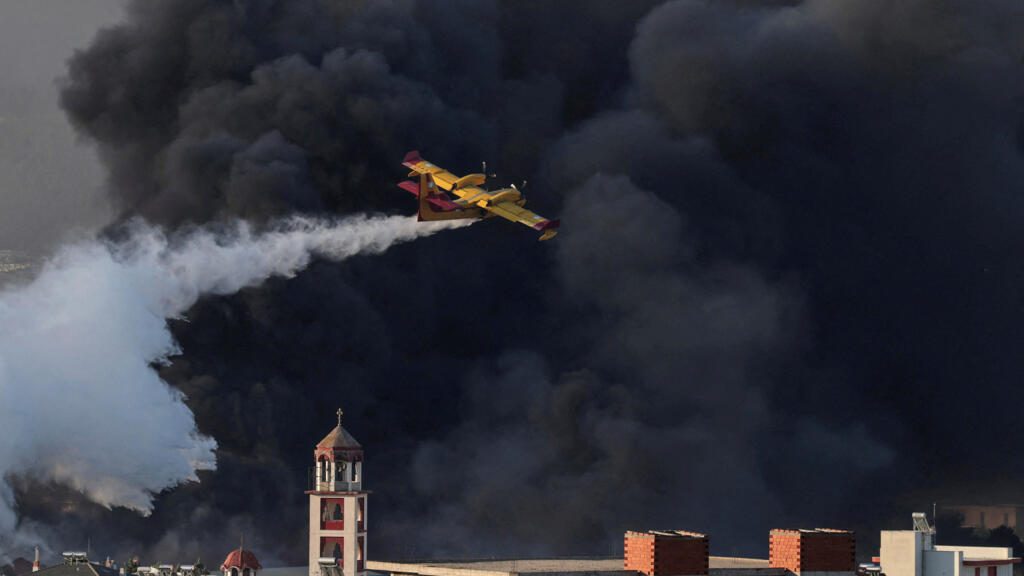 Greece's Thessaloniki threatened by spreading wildfire