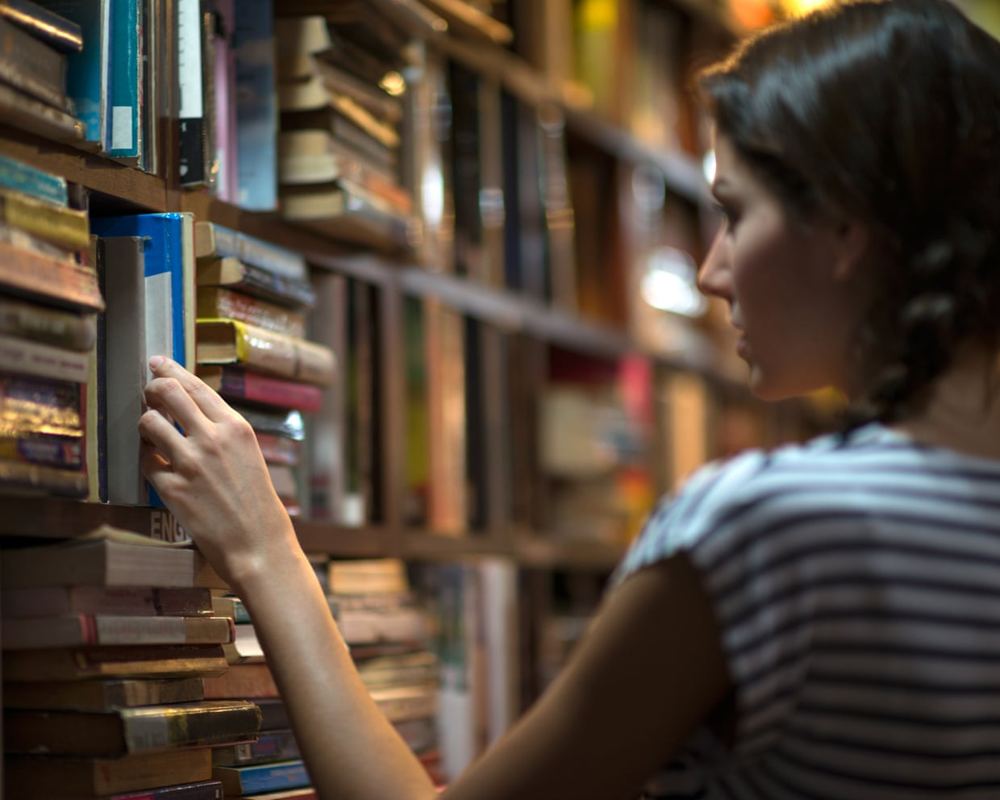 Nine of ten UK fiction bestsellers feature murdered women
