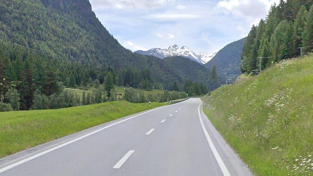 Five dead as Dutch tourist coach overturns in eastern Switzerland