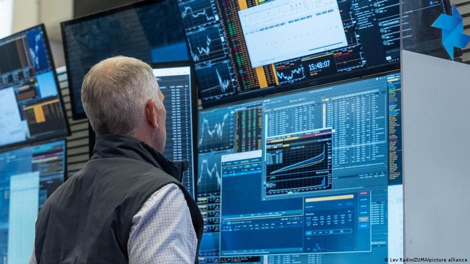 Norway wealth fund sounds alarm on AI stock market bubble