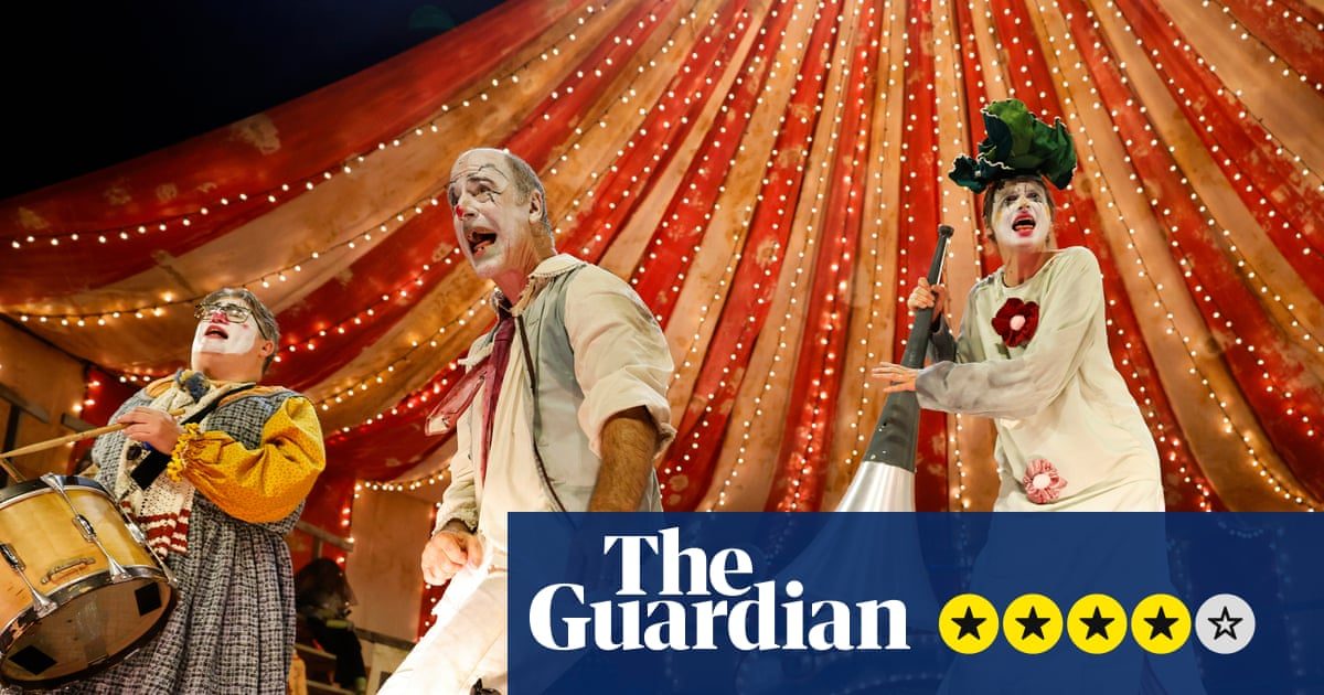 Clown Show review – after 250 years, the American dream explodes over one anarchic night