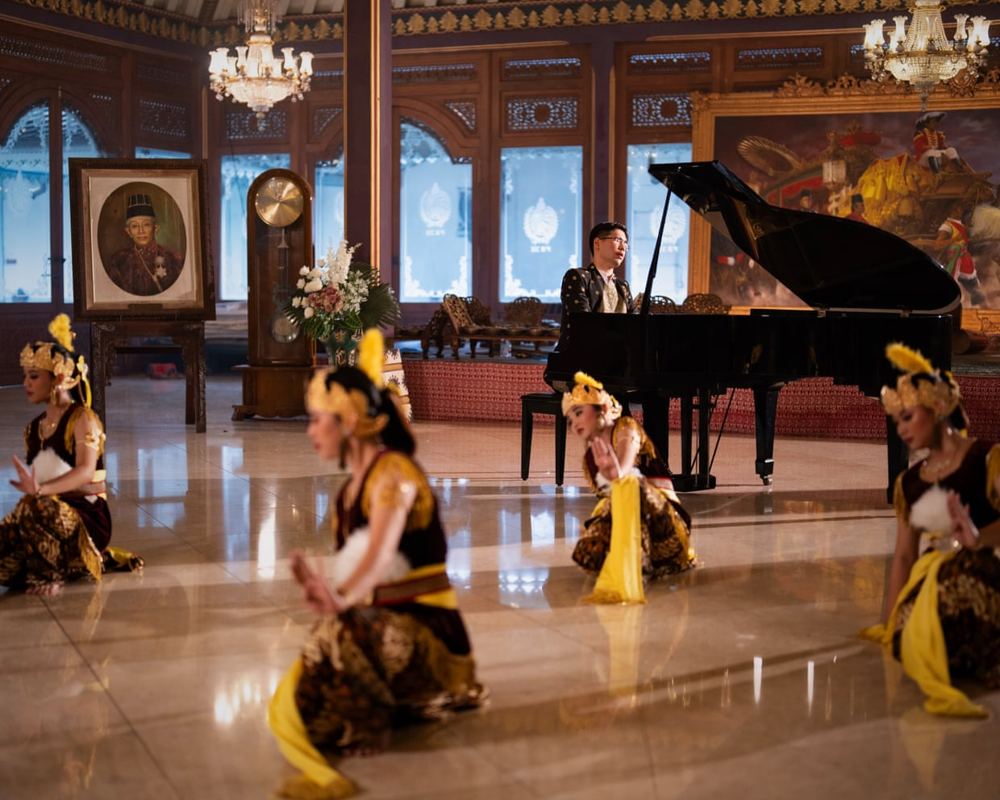 Jonathan Kuo: Java Dreams album review, young pianist brings unflashy exuberance to complex works