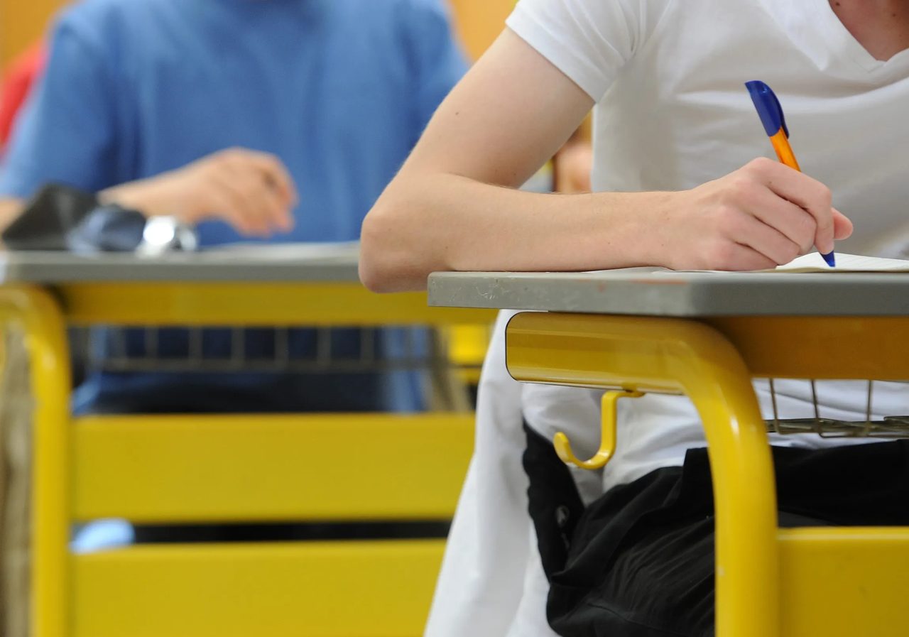 FACT CHECK: Will pupils at German schools be taking exams in Arabic?