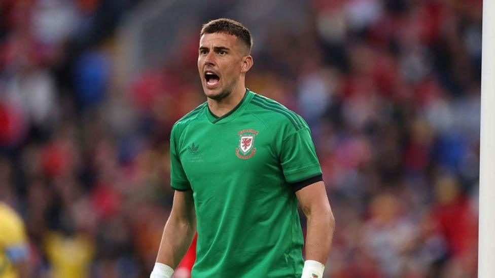Ex-Leeds keeper Darlow set for Man Utd move
