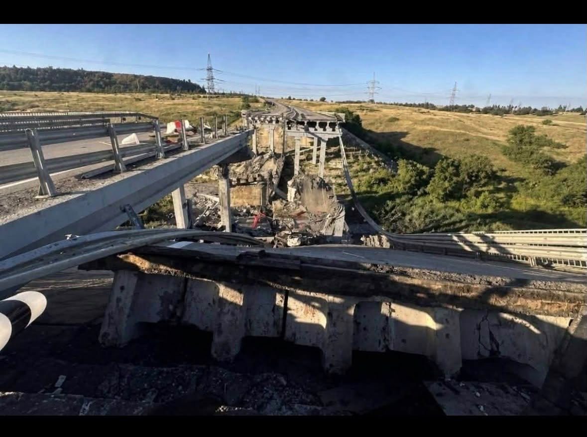 Ukrainians no longer need expensive Western missiles to blow up bridges in Russian occupied territories (Ukraine Battlefield update, Day 1,589)
