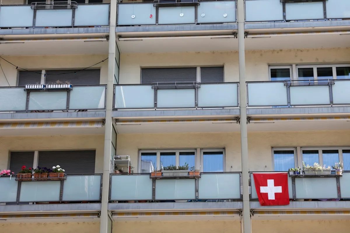 Swiss likely to vote no to tougher neutrality