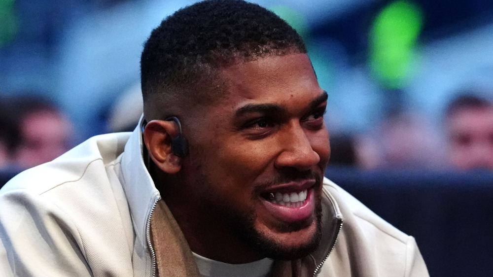 Nelson: AJ could be in 'world of trouble' against Fury
