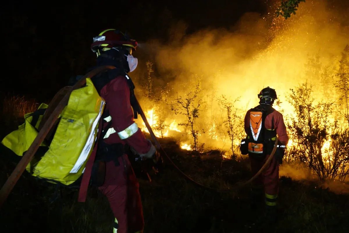800 evacuated as Spain's biggest wildfire of the year rages on