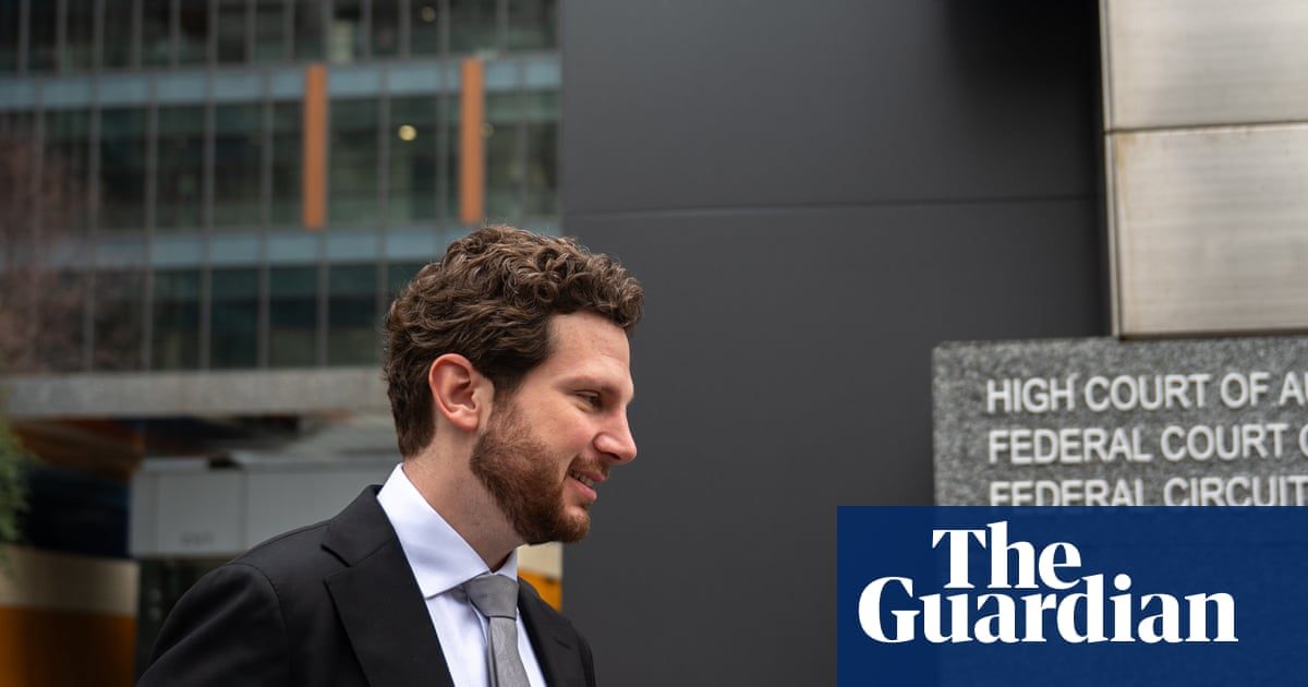 Classical pianist Jayson Gillham loses discrimination case against MSO over Gaza comments – video