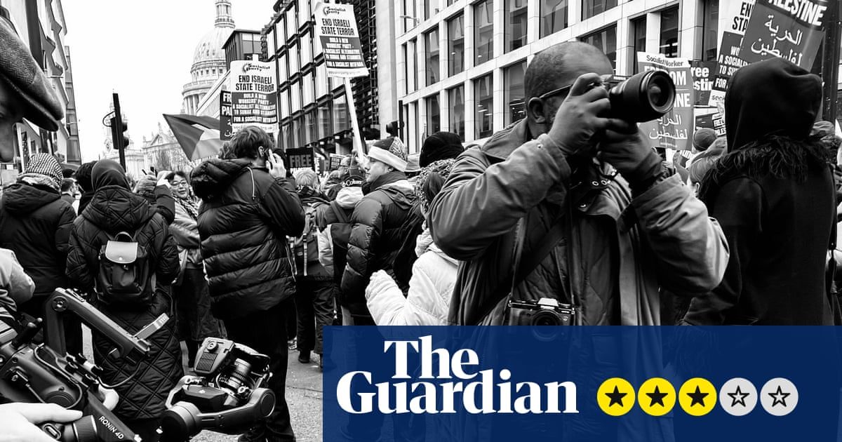 Shoot the People review – a powerful portrait of a talented yet controversial photographer