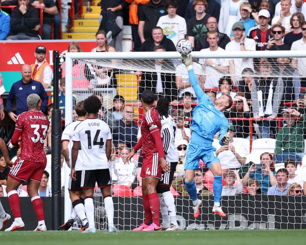 Frustrated Liverpool fail to take chances as Fulham claim deserved first point