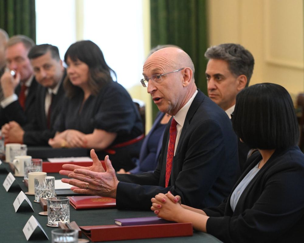 Burnham names Healey as chancellor, Streeting to defence