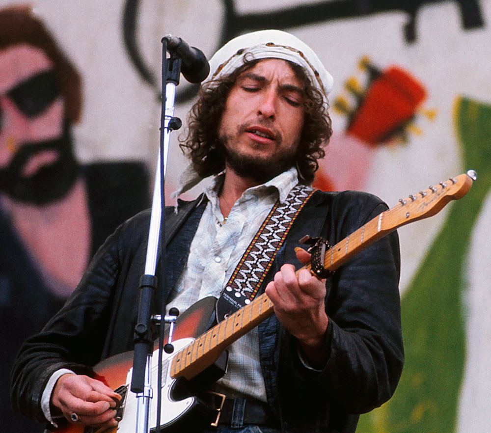 Bob Dylan Somehow Finds 371 Unreleased Songs for Another Rolling Thunder Box Set