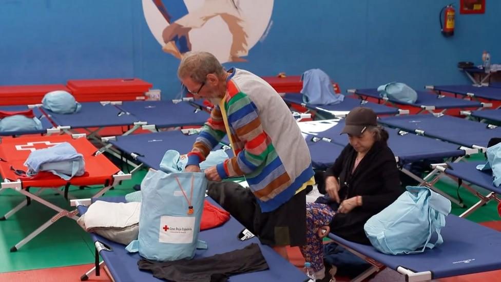 'I can't take it anymore': Residents evacuated from town west of Madrid