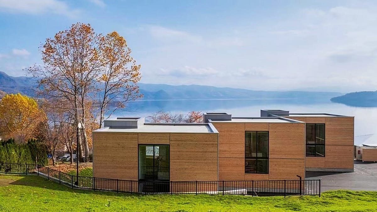 Dusit’s new lakeside retreat in Hokkaido has villas, open-air bathing and stunning wooden décor