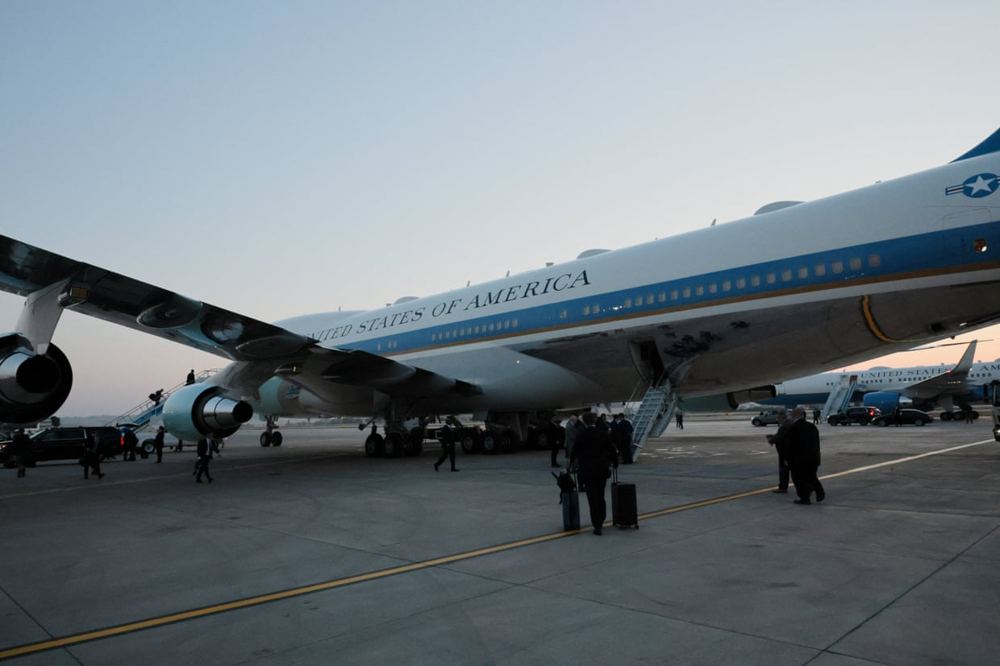 Trump swaps planes in UK amid Iran security questions