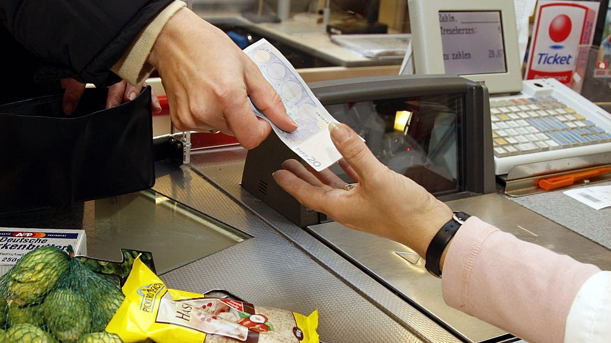 Almost one in three Europeans expect standard of living to decline, survey says