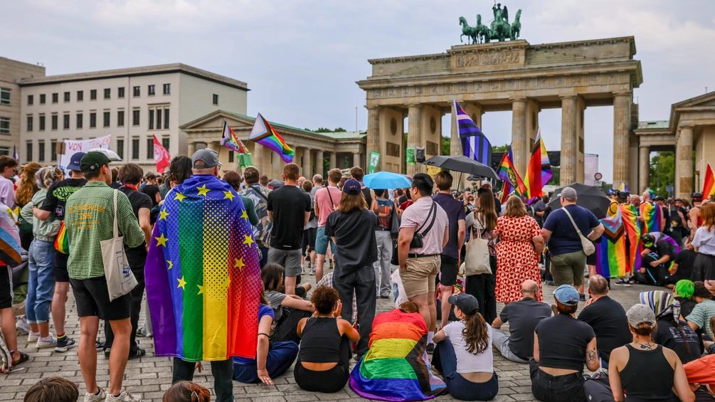 One person killed and 29 injured after van drives into Berlin Pride event crowd