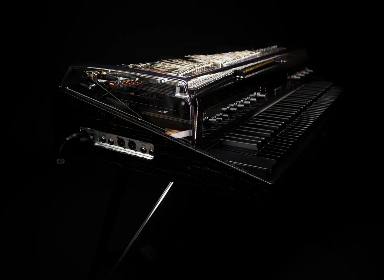 Rhodes unveils the MK8/80AE, a limited edition for 80th anniversary
