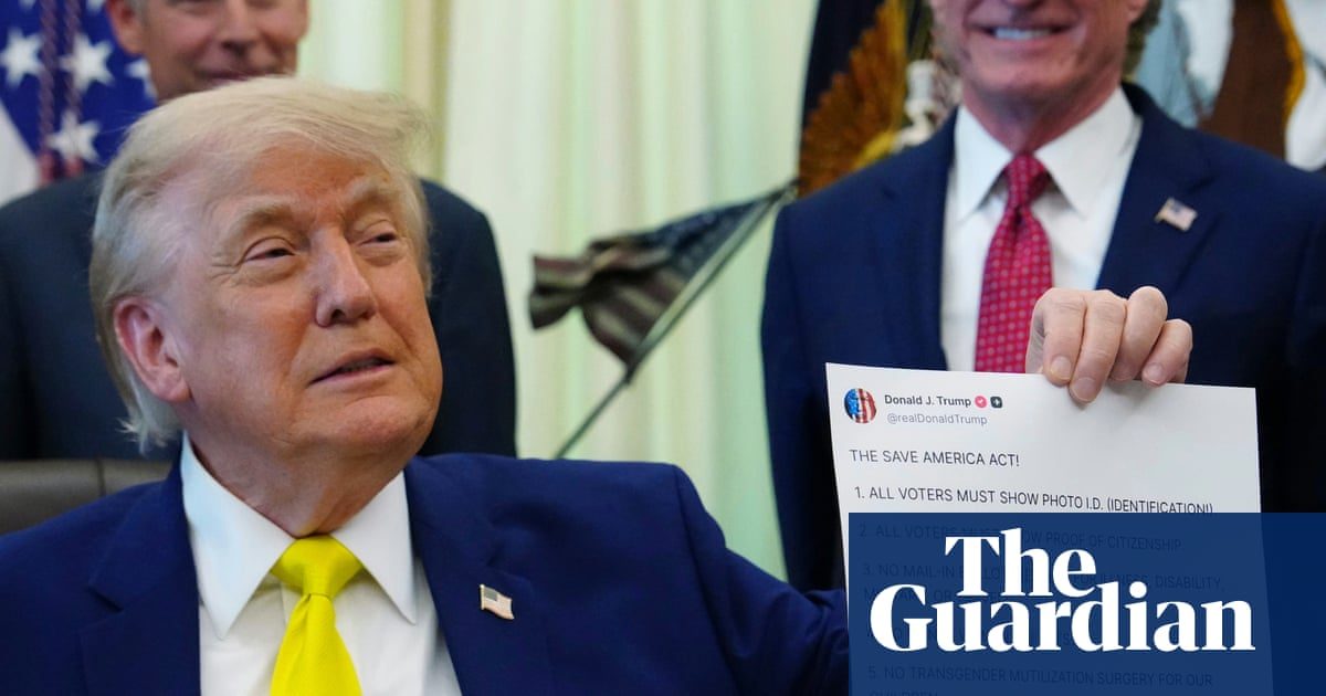 Trump offering early access to online posts in move seen as corruption