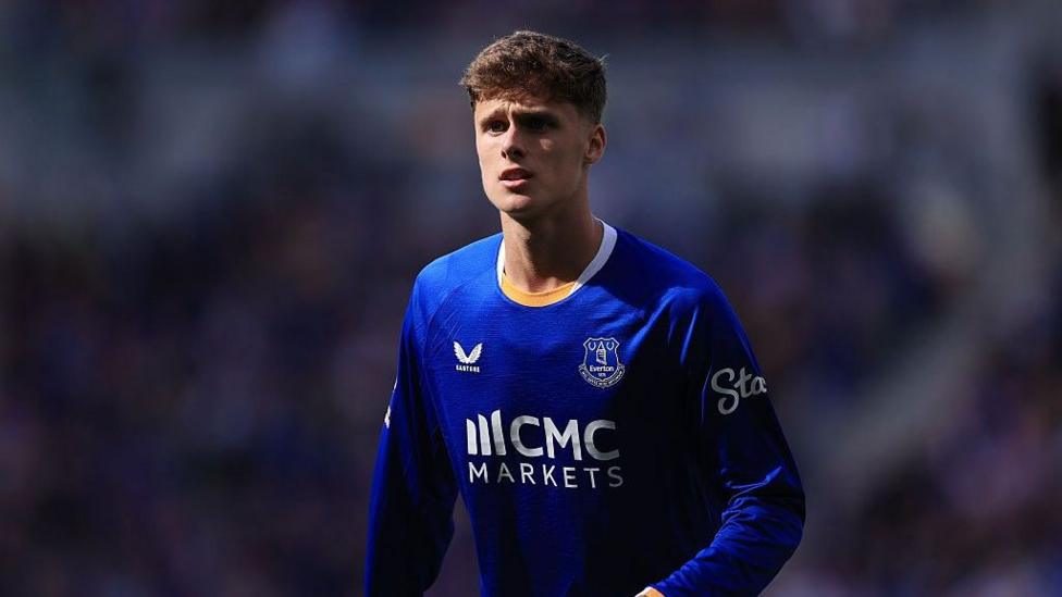 Forest to bid £40m for Everton teenager Armstrong
