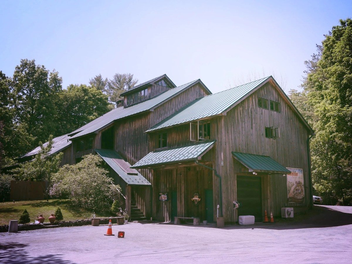 Levon Helm Studios Struggling To Refund Canceled Shows, Blames Amy Helm