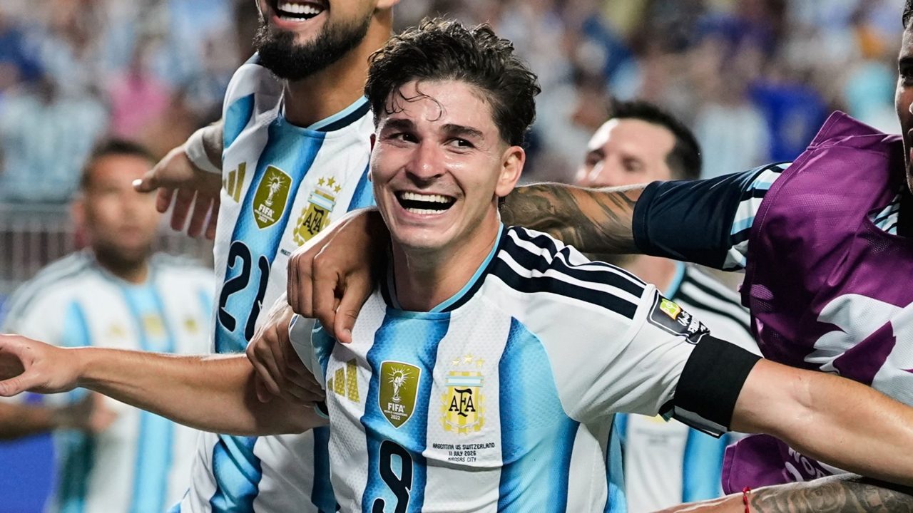 Alvarez scores extra-time stunner as Argentina set up blockbuster semi vs England