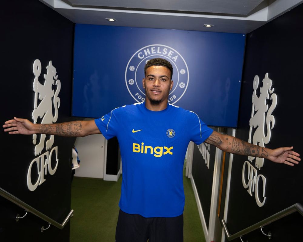 Chelsea pays record £117m for Rogers despite tactical risk