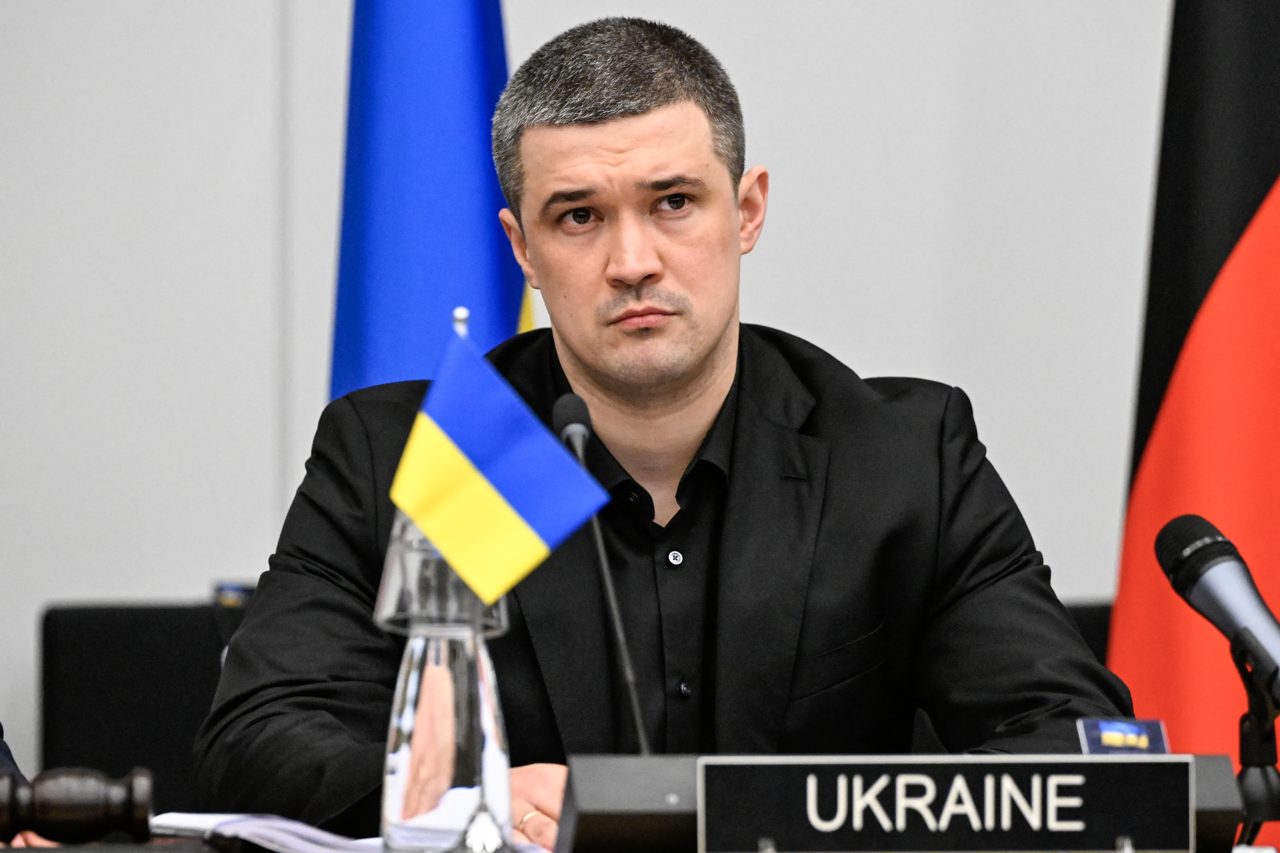 Zelenskyy faces challenge to his wartime rule as former defense chief calls for election