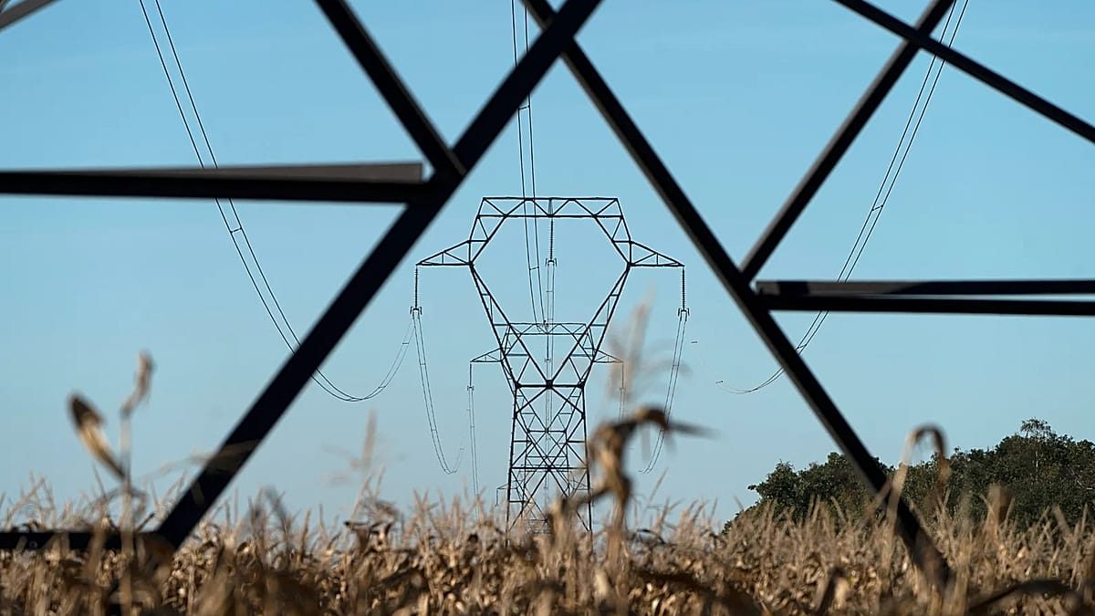 EU energy ministers secure greater role in bloc's future power grid after rows with Brussels