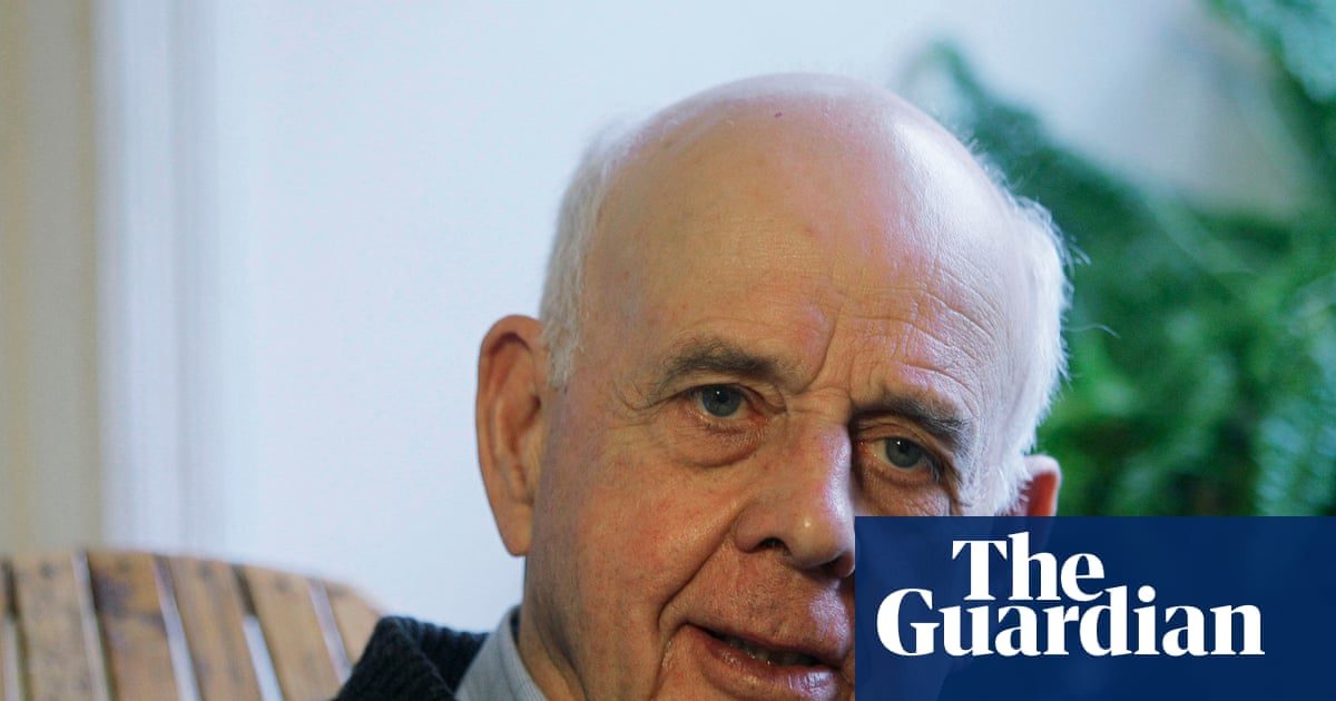 Wendell Berry, US author, farmer and environmentalist, dies aged 92