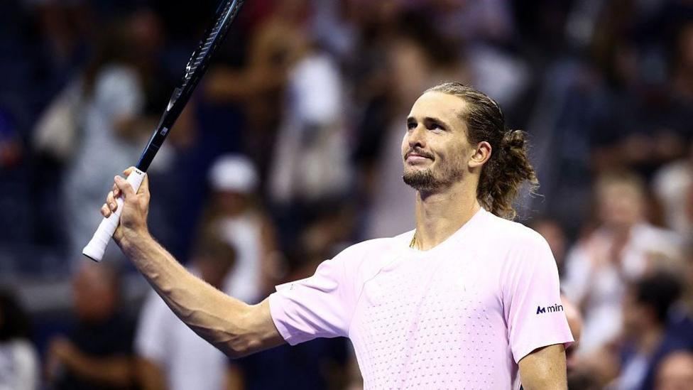 Zverev storms into semi-finals despite late bedtime