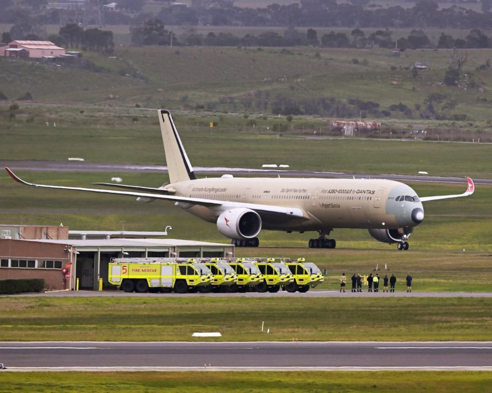Toulouse-built Airbus A350 completes Qantas test flight