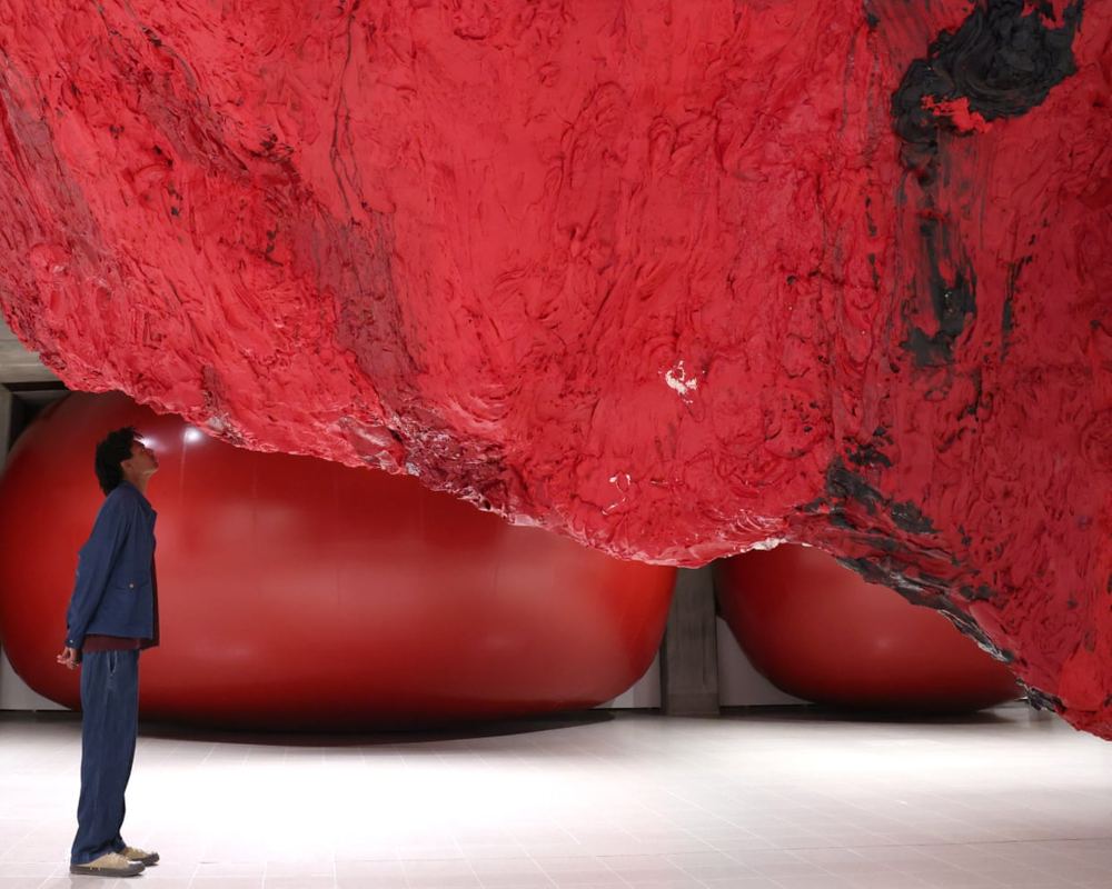 Anish Kapoor review, this gutsy, gore-splattered show is a divine bloodbath