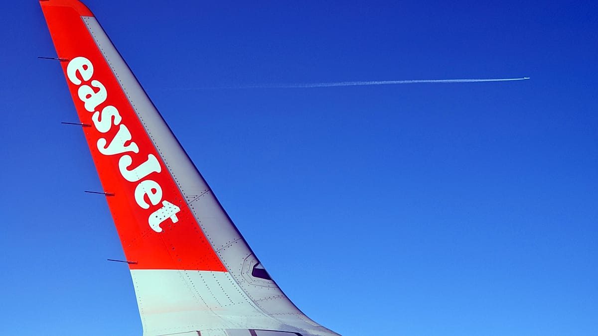 EasyJet shares jump 10% as board backs Castlelake takeover proposal