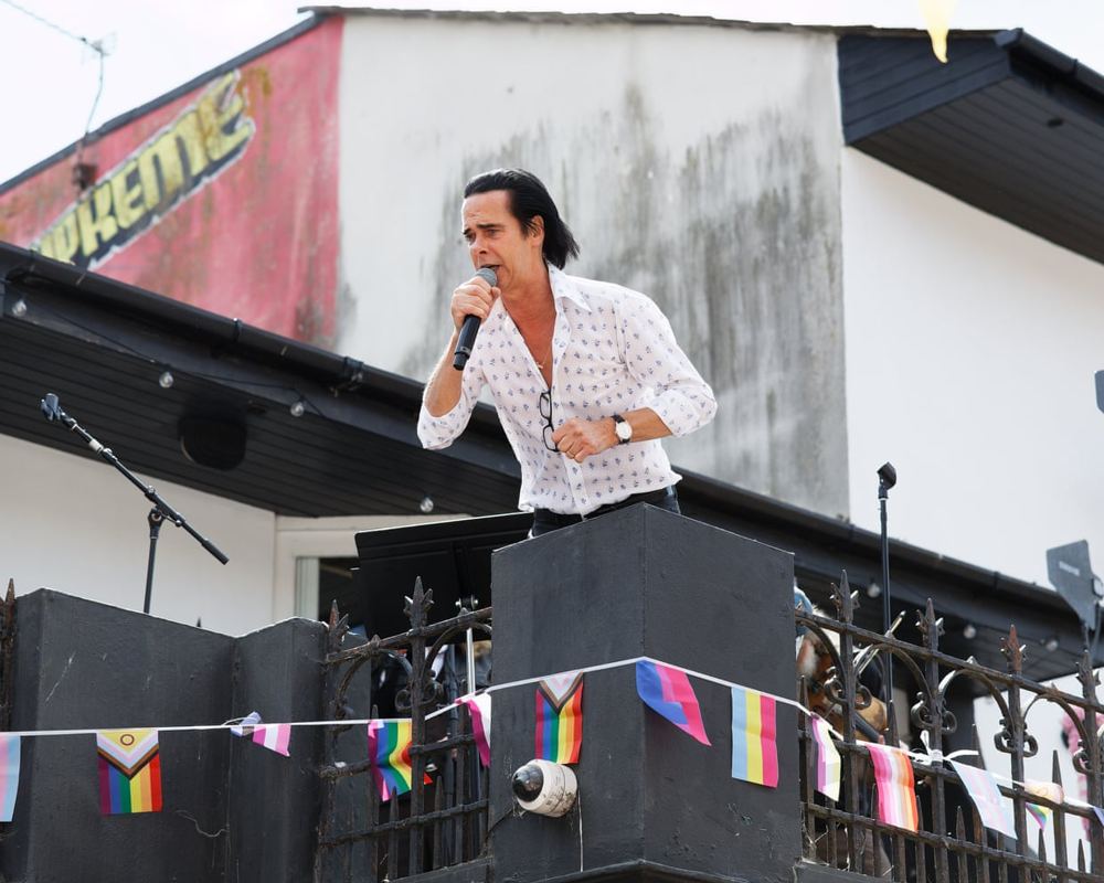 Cave's sole UK show turns Brighton into a weekend-long European pilgrimage