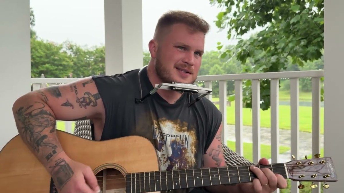 Zach Bryan Previews Songs From New EP Young Manhood And Other Donatable Organs