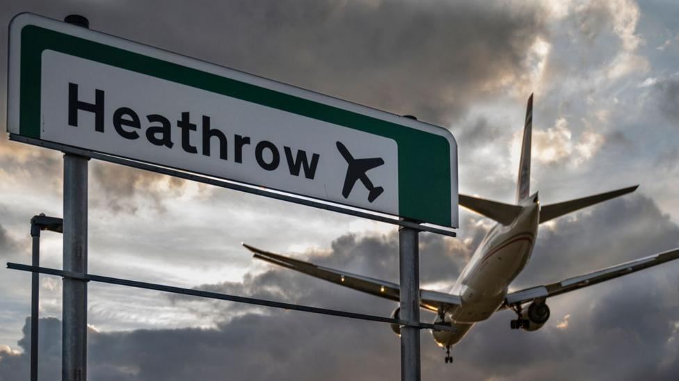 Heathrow Airport warns third runway could be delayed by four years